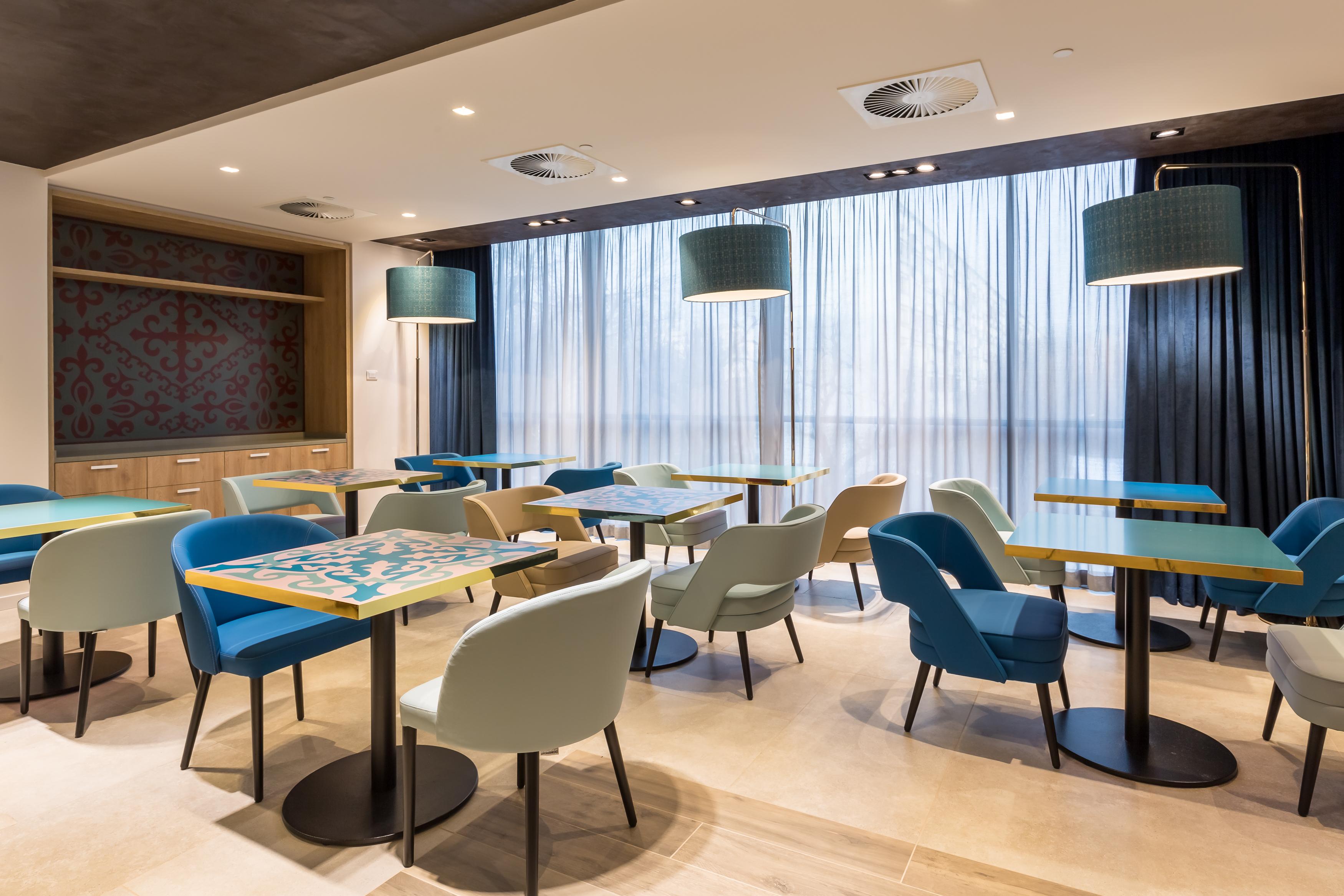 Mercure Almaty City Center エクステリア 写真
